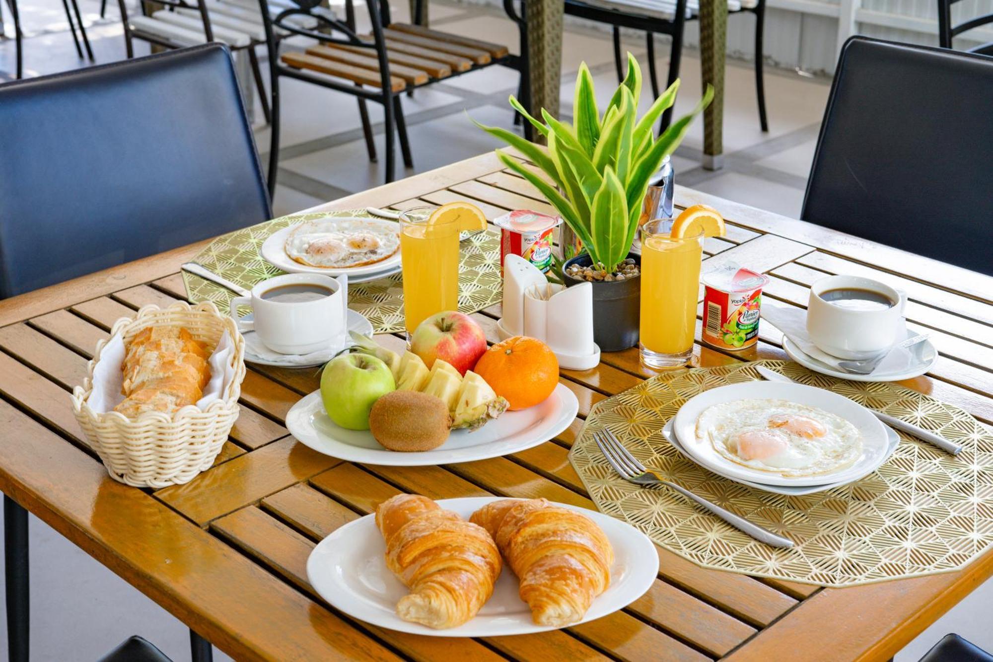 Pereybere Apartment With Breakfast And Private Balcony Pereybere Beach Exteriér fotografie